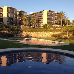  Apartment Paradise Village